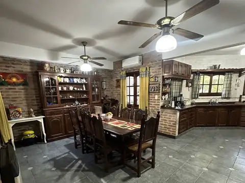 Casa en Venta en Barrio Parque Leloir, USD 300.000