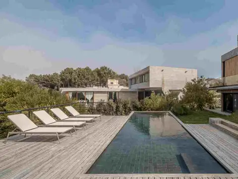 Casa en Venta en Barrio Residencial 2, USD 1.300.000