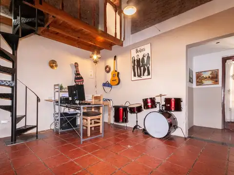 Casa 7 ambientes con 3 baños