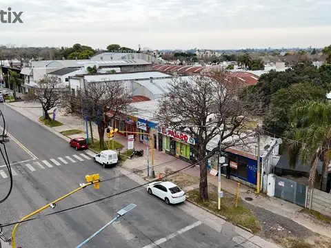 Local en Venta en Villa Del Parque, USD 180.000