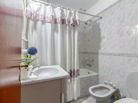 Depto Tipo Casa en Alquiler al Este