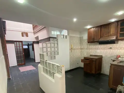 José Evaristo Uriburu 1100