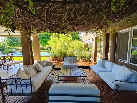 CASA EN ALQUILER SANTA MARIA DE TIGRE 8 AMBIENTES