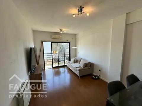 Departamento dos ambientes con balcon