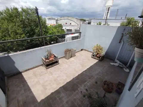 VENTA DEPTO 2 AMB CON COCH Y TERRAZA APTO CREDITO