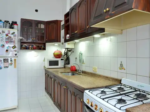 CASA EN VENTA EN MACROCENTRO 3 DORMITORIOS 3 BAÑOS
