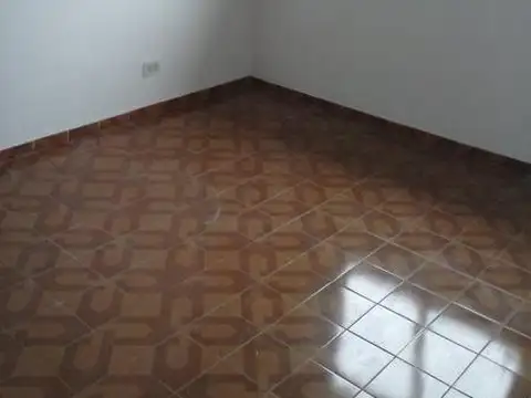 Depto Tipo Casa en Alquiler al Noreste