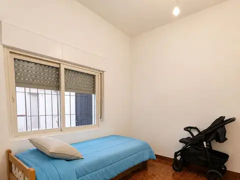 Venta Casa 3 ambientes con parque  Villa Tesei