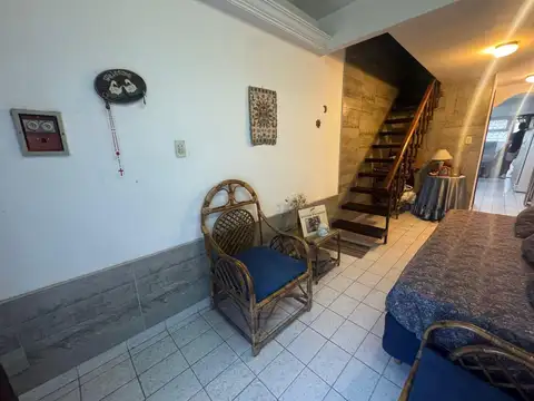 Depto Tipo Casa en Venta de 3 ambientes