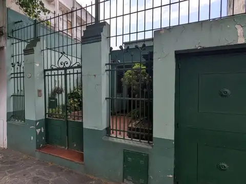 CASA + LOCAL A METROS DE H. YRIGOYEN! OPORTUNIDAD!