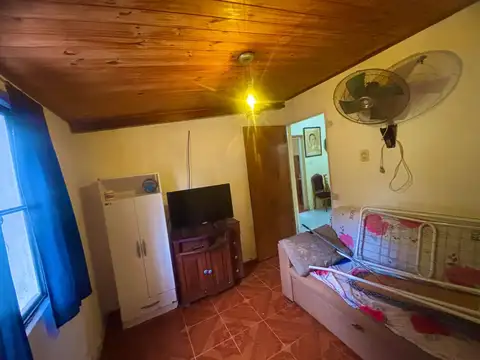 Casa 5 ambientes con 2 baños