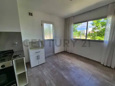 Av. de los Lagos 1600, Piso 0