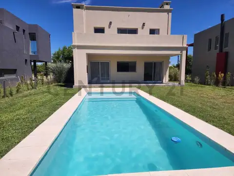 Casa en Alquiler de 3 dormitorios