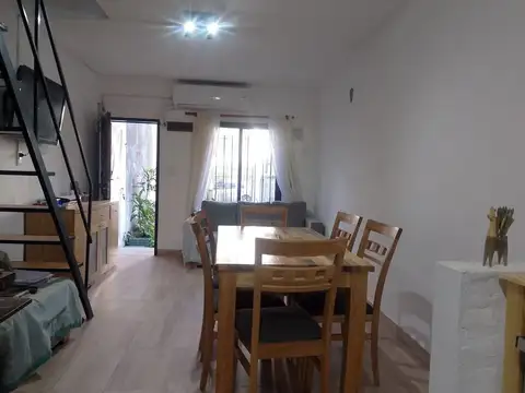 VENTA PH CON PATIO, VILLA LUZURIAGA