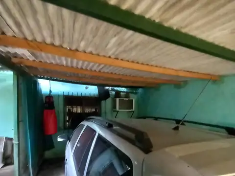 Oportunidad! Casa sobre asfalto cercana al DOMO DEL CENTENARIO!