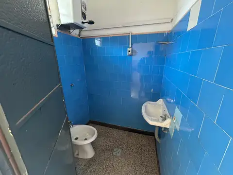 Local comercial sobre esquina