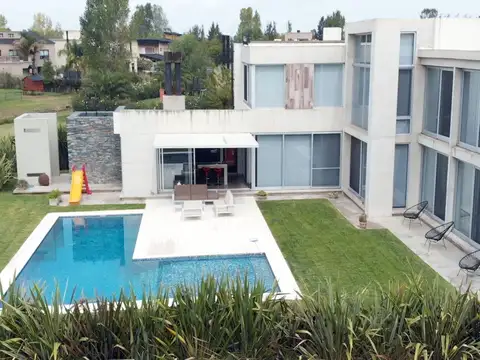 Venta Casa 5 Ambientes en General Rodriguez