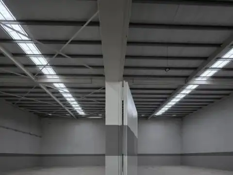 Galpon en Alquiler 10  mts Frente