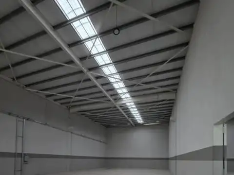 Galpon en Alquiler 50  mts Fondo