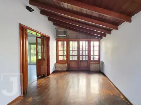 Casa en Venta. 4 ambientes + Escritorio. Lote 390m2. Martinez. San Isidro
