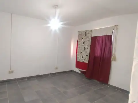 Casa 2 ambientes con 1 baño