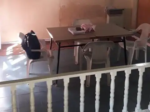 Casa 4 ambientes con 1 baño