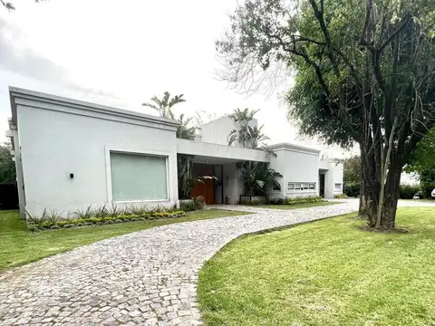 Casa en Venta en Ituzaingo, USD 1.100.000