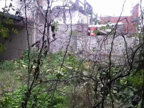 Casa 2 ambientes con 1 baño