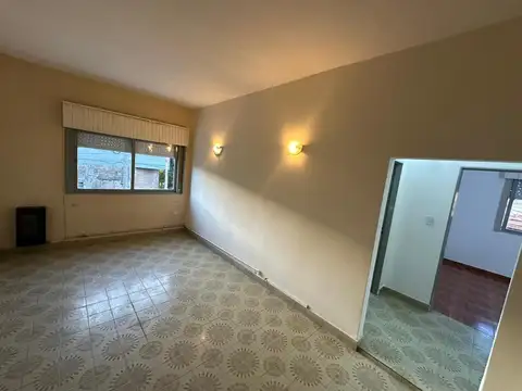 Depto Tipo Casa en Alquiler de 3 ambientes