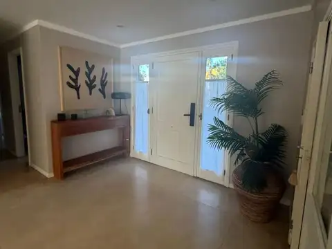 Casa en Venta en Fincas de Iraola I, USD 700.000