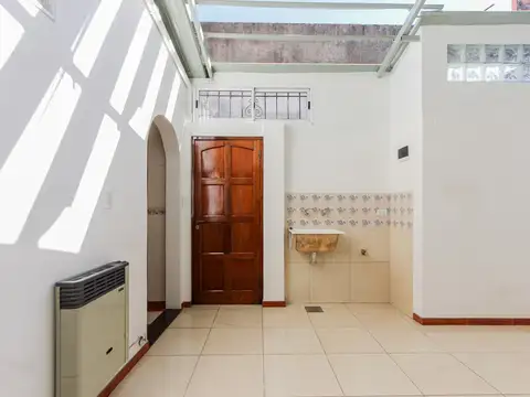 Depto Tipo Casa 2 ambientes con 1 baño