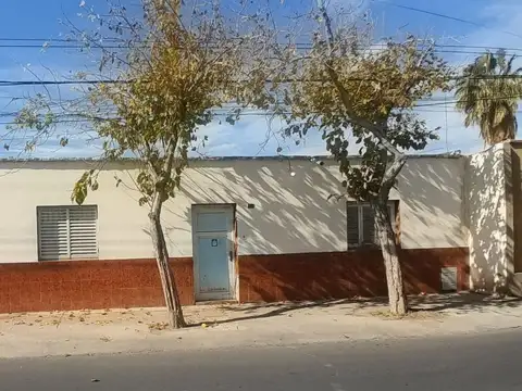 Venta de Casa Mixta, 3 dormitorios. Santa Lucia