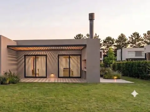 Casa en Venta con 3 cocheras