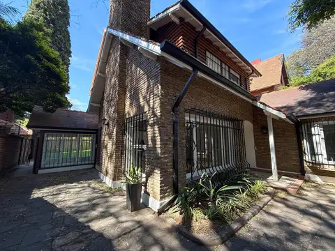 Casa en alquiler, 3 dormitorios, con jardín - la lucila, vicente lópez