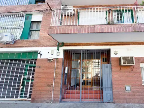 VENTA - Monoambiente con patio en Av. Francia y Jujuy, Pichincha - Rosario