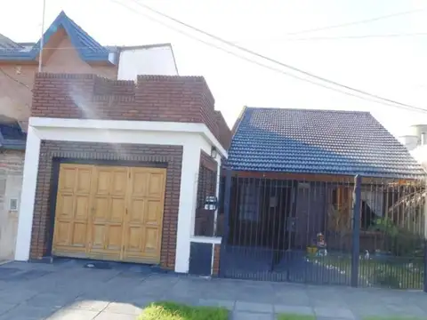 Chalet cuatro ambientes - Morón