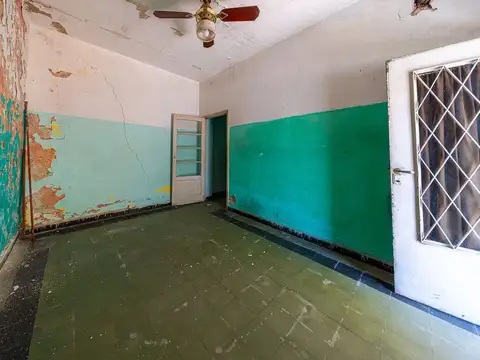 CASA AL FRENTE 1 DORM EN VENTA LA FLORIDA