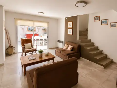 Depto Tipo Casa en Venta de 5 ambientes