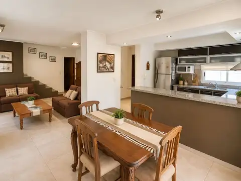 Depto Tipo Casa en Venta en City Bell, USD 165.000