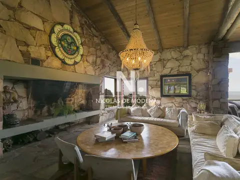Maravillosa residencia en Venta y alquiler temporario frente al Mar en la Zona de José Ignacio, Punta del Este.