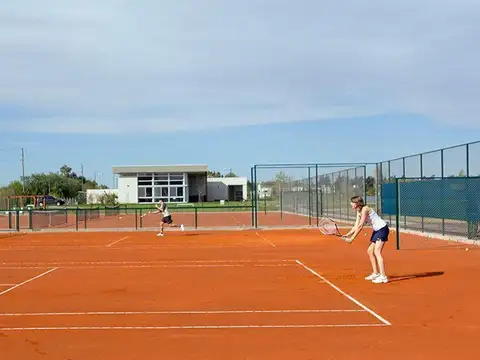 Terreno en Venta en Ayres Plaza, USD 240.000