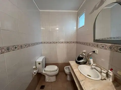 Departamento 5 ambientes con 2 baños