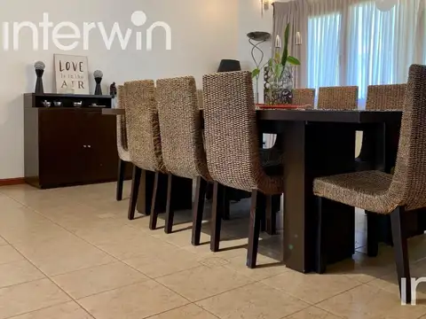 Departamento 6 ambientes con 3 baños