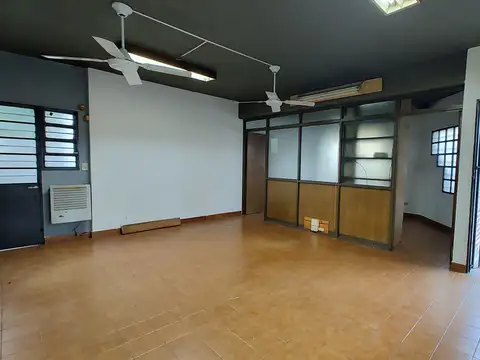Local en Alquiler en Martínez, $ 800.000