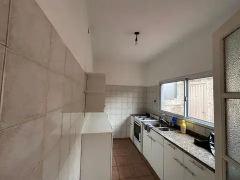 Depto Tipo Casa 2 ambientes con 1 baño