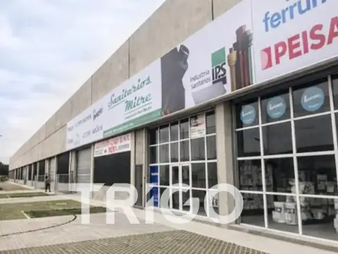 Alquiler local 1200 m2 con depósito frente Autopista acceso oeste