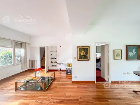 Casa 5 ambientes con 2 baños