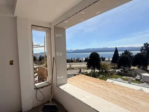 DEPARTAMENTO AL FRENTE CON VISTA AL LAGO