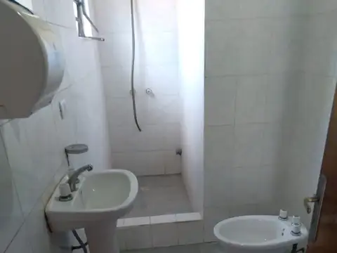 Galpon en Venta 30  mts Fondo