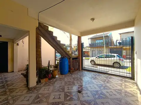 Casa 7 ambientes con 3 baños